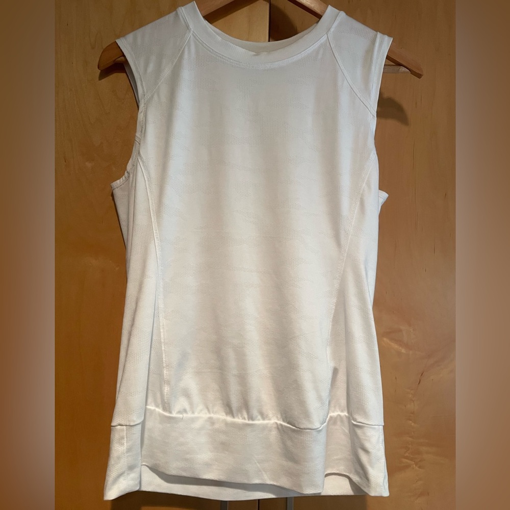 Lija white sleeveless open back tank size m